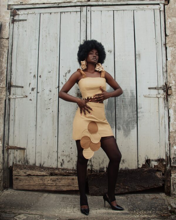 The circular set - Image 4